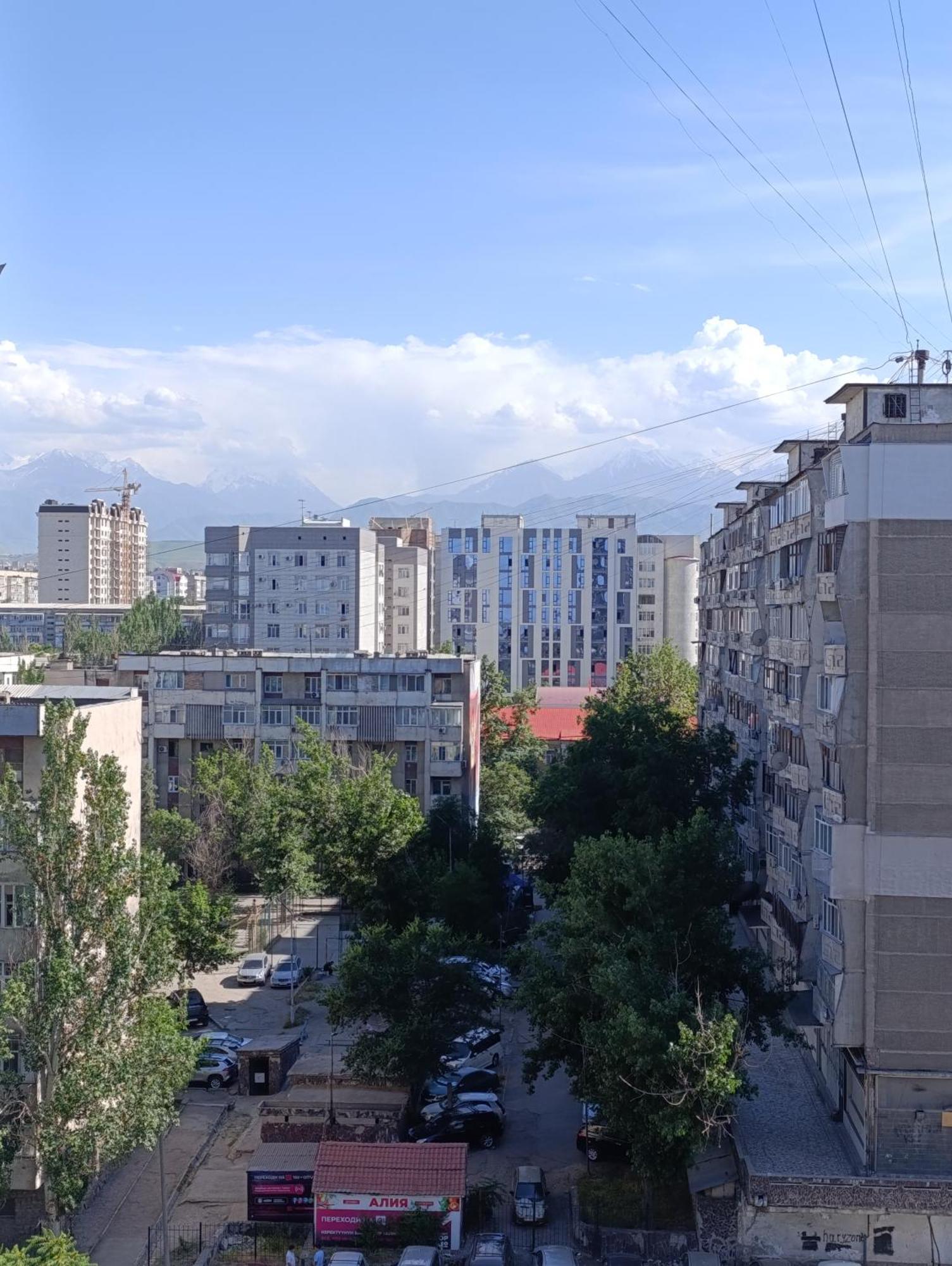 Appartement Aura On Abdrahmanova 145 à Bichkek Extérieur photo